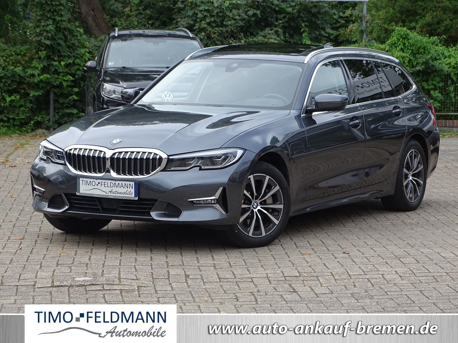 BMW 330e Touring | € 34.750,-